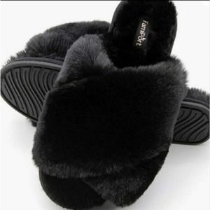 NEW! Soft Furry Criss Cross Black Slippers House Shoes Size M 7/8